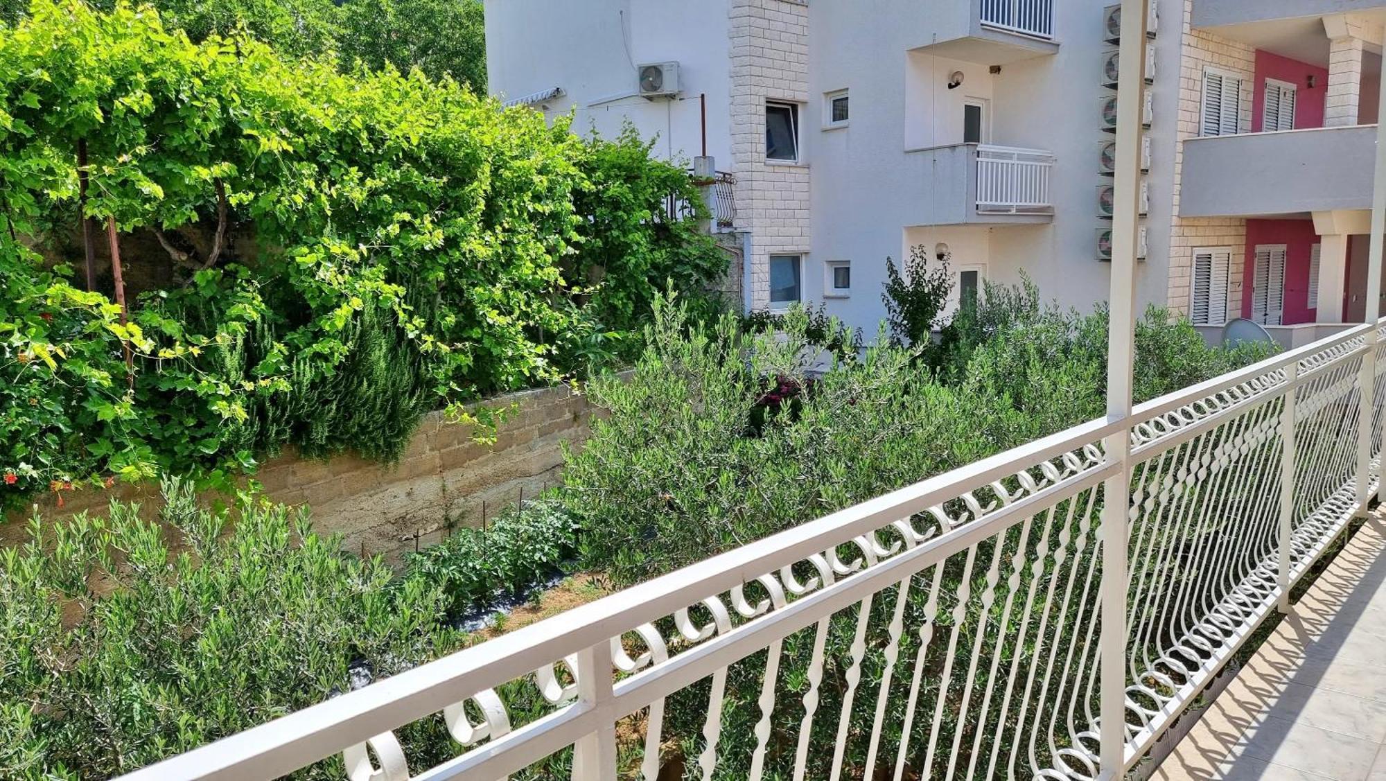 Apartments Mandalinic Omis Luaran gambar